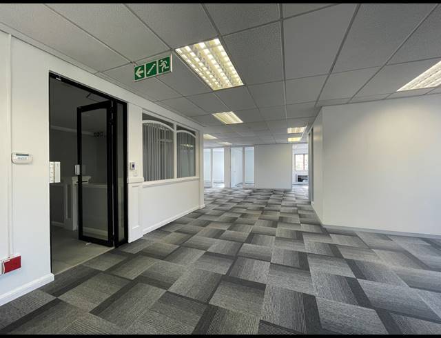 189M² OFFICE TO LET IN SANDTON CENTRAL